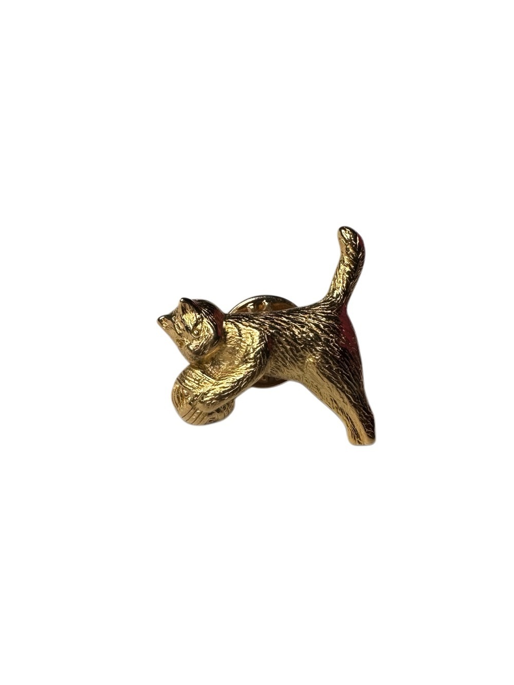Trifari Tiny Gold-tone Cat Brooch Pin - Playful Kitten Design